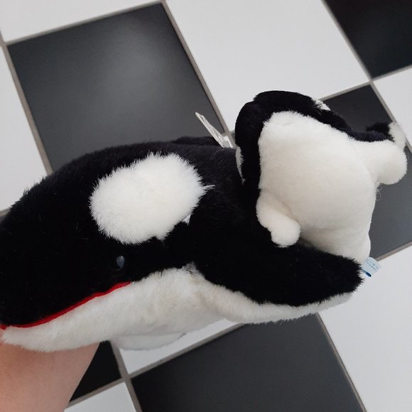 Whale - Picture 3 of 10